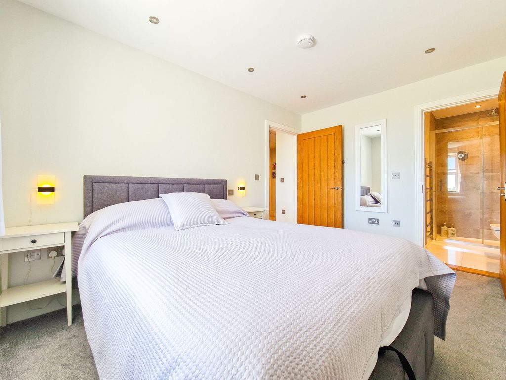 Additional image 16 of 2 bed flat for sale5 Highstead, St Saviour JE2