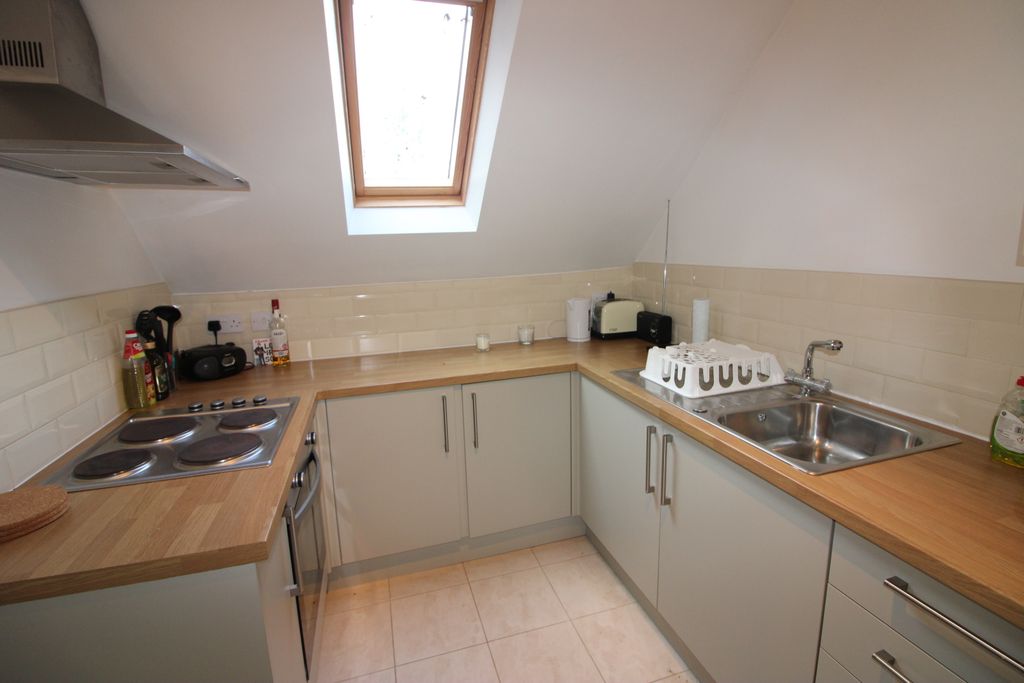 Property photo 3 of 5 Kitchen