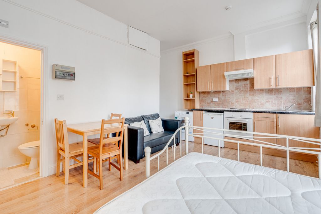 Property photo 2 of 6 Dsc04268Hdr