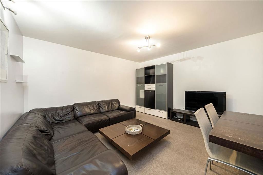 Property photo 2 of 6