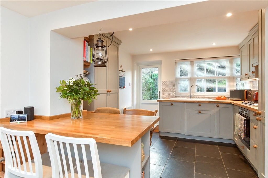 Property photo 3 of 10 Dining Area