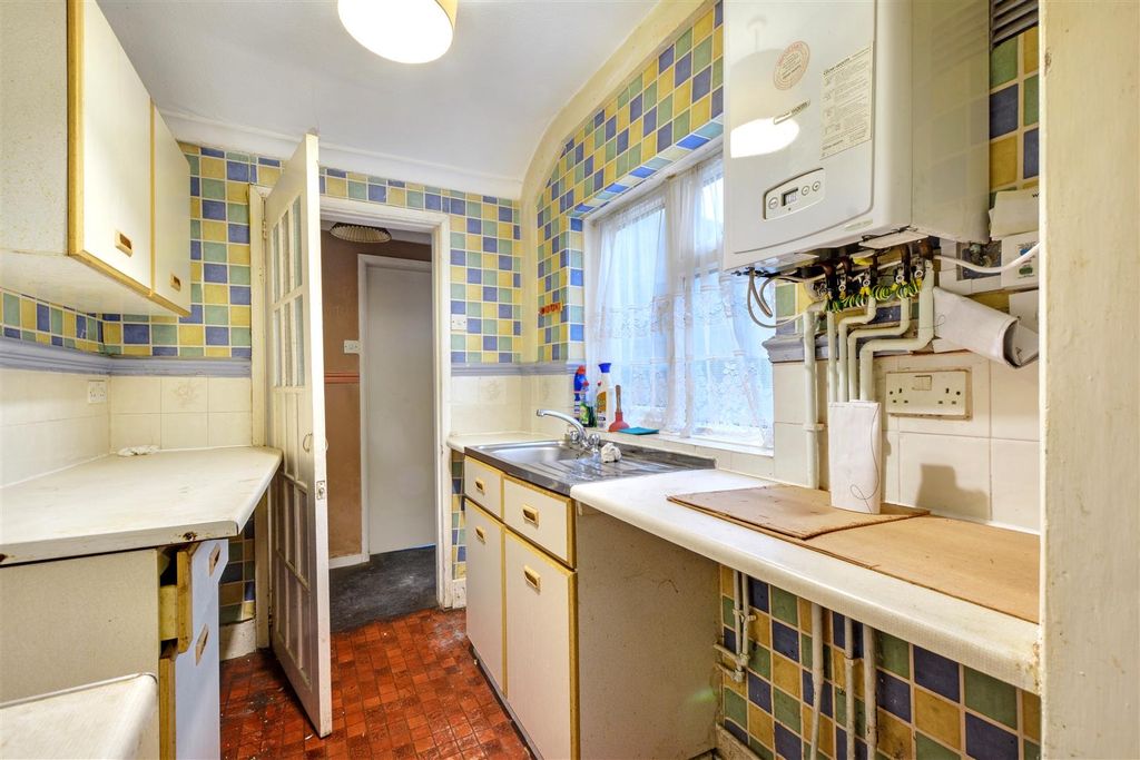 Property photo 2 of 21 Kitchen_2.Jpeg