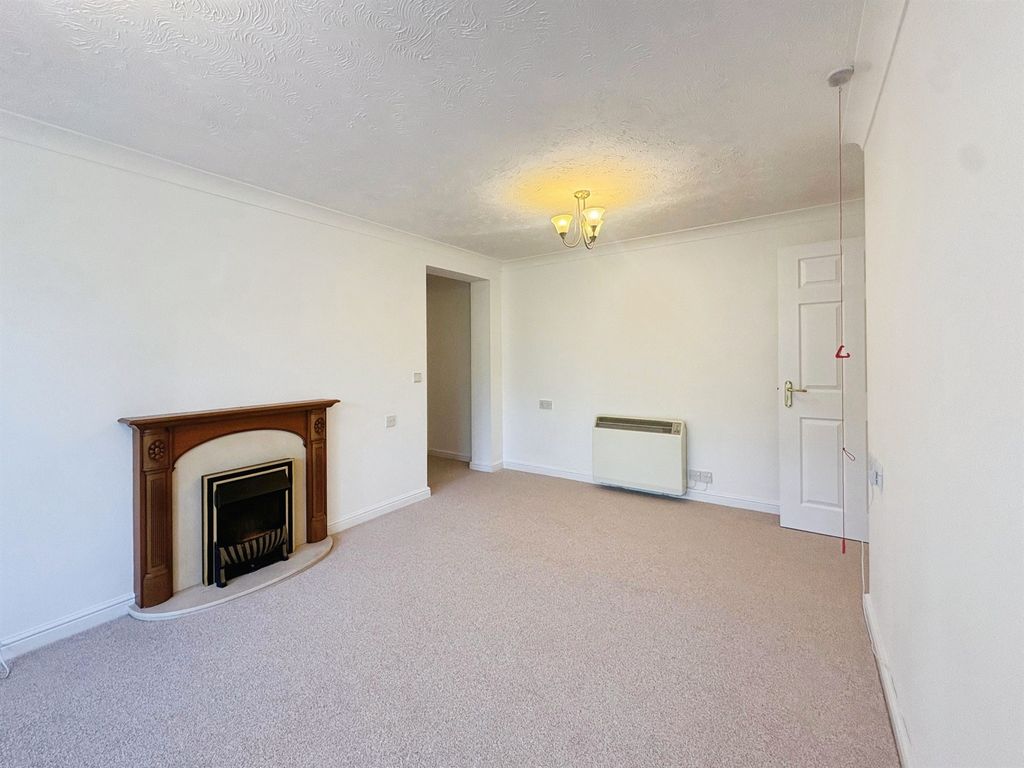 Property photo 3 of 14