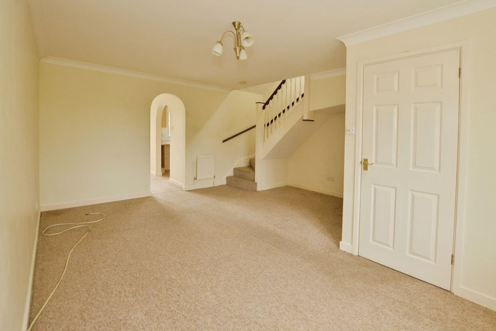Property photo 3 of 16 Living Room