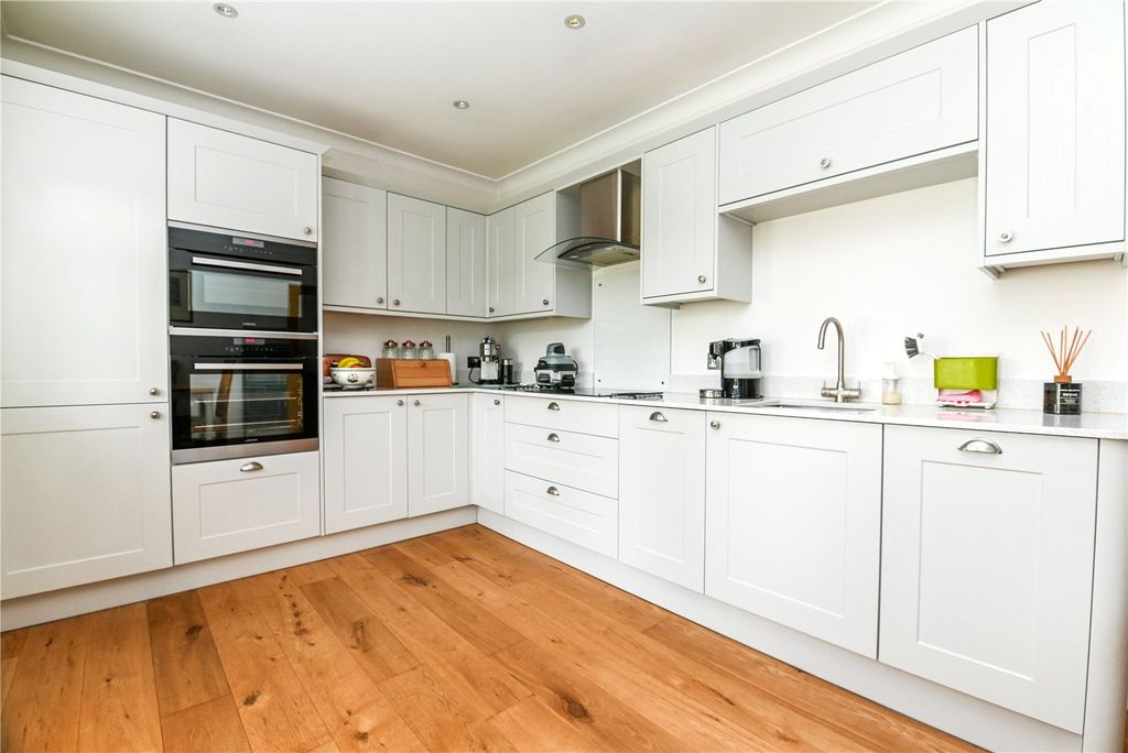 Property photo 3 of 17 Picture No. 04