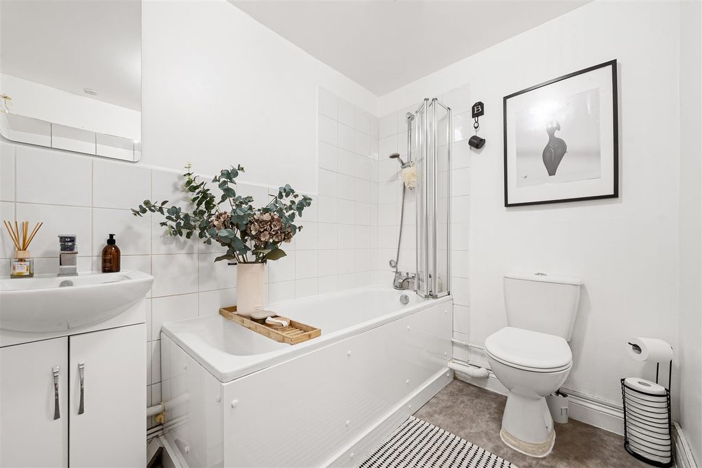Property photo 2 of 6 Anerley Road-6.Jpg
