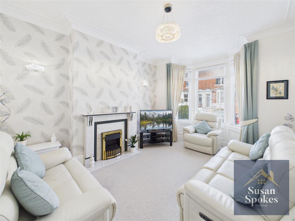 Property photo 2 of 24 Cam01858G0-Pr0248-Still001.Jpg