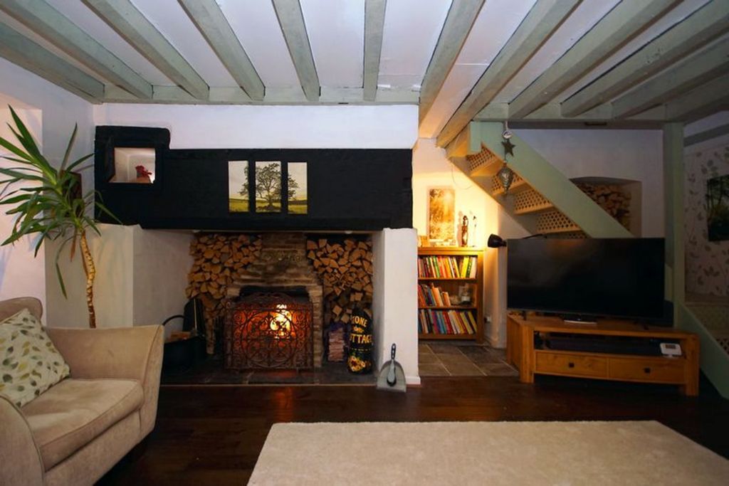 Property photo 2 of 13