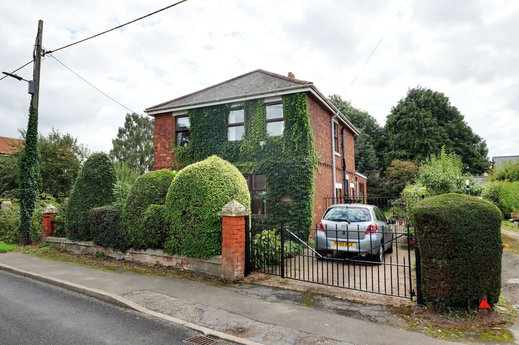 Property photo 1 of 23