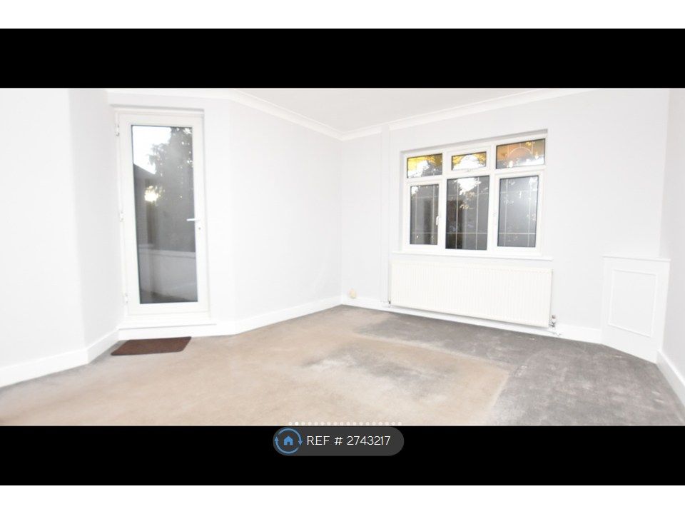 Property photo 3 of 12 Balcony Access