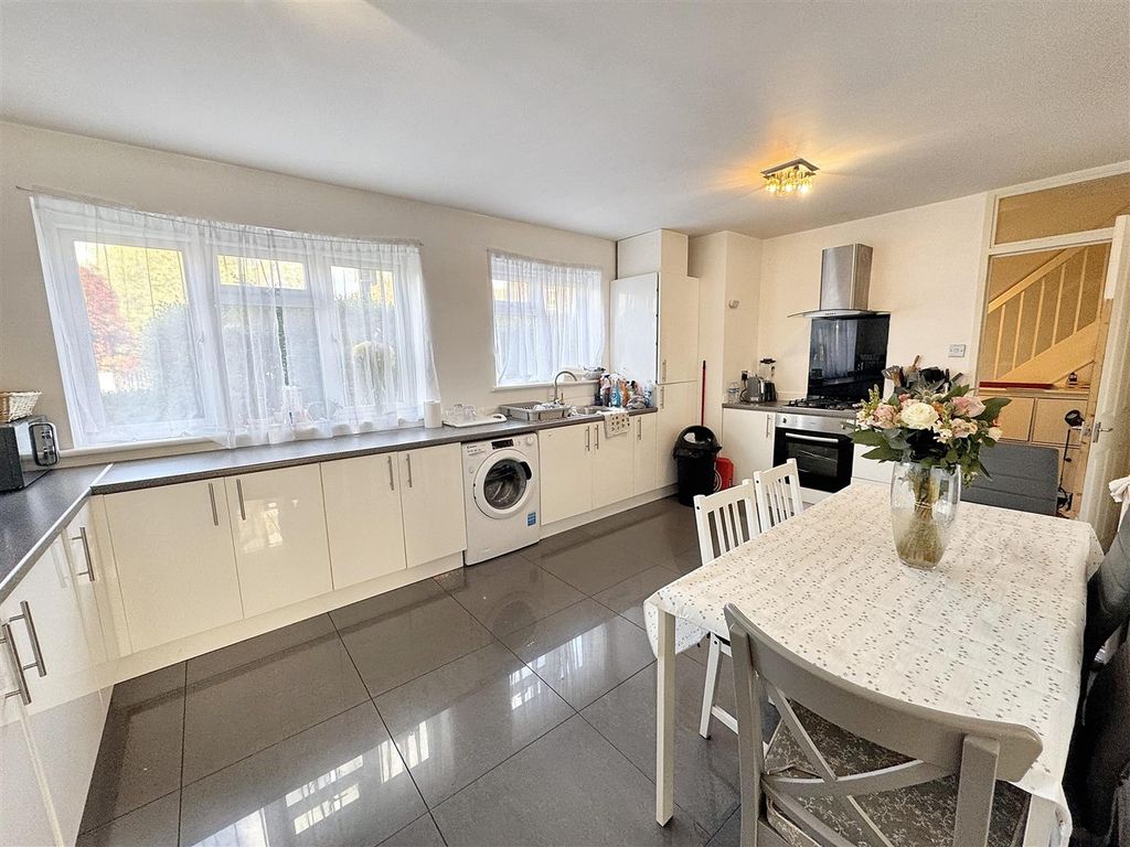 Property photo 3 of 13 Kitchen/Diner