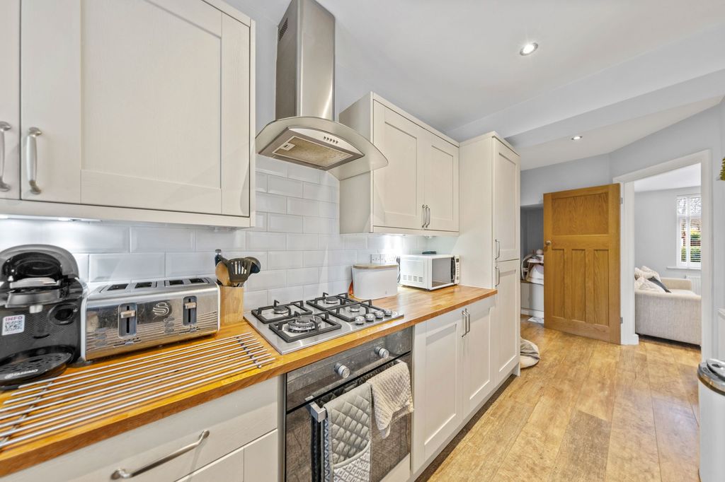 Property photo 3 of 19