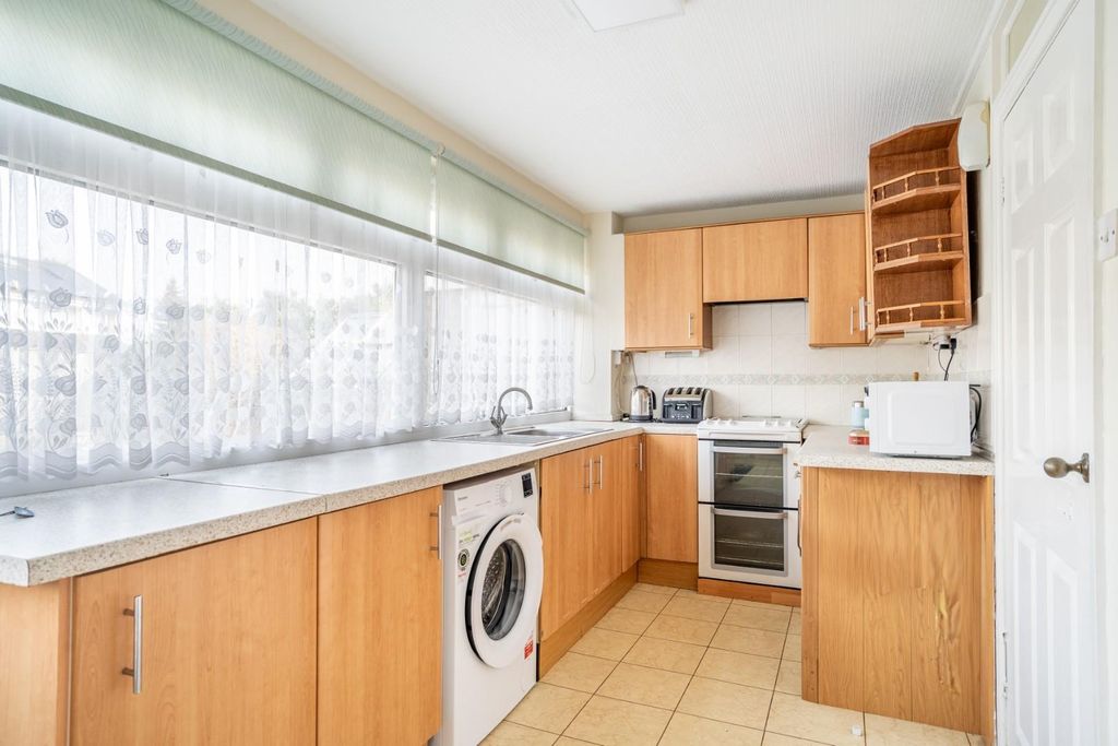 Property photo 2 of 11 Sr-10.Jpg