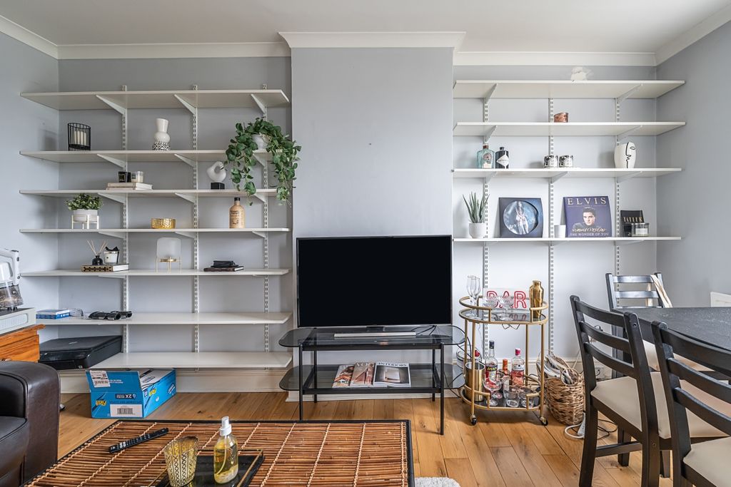 Property photo 2 of 12