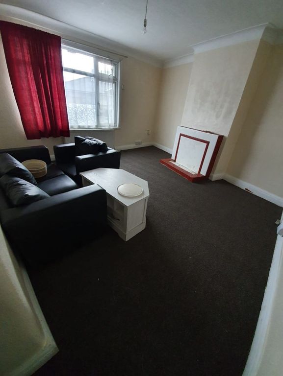 Property photo 3 of 4