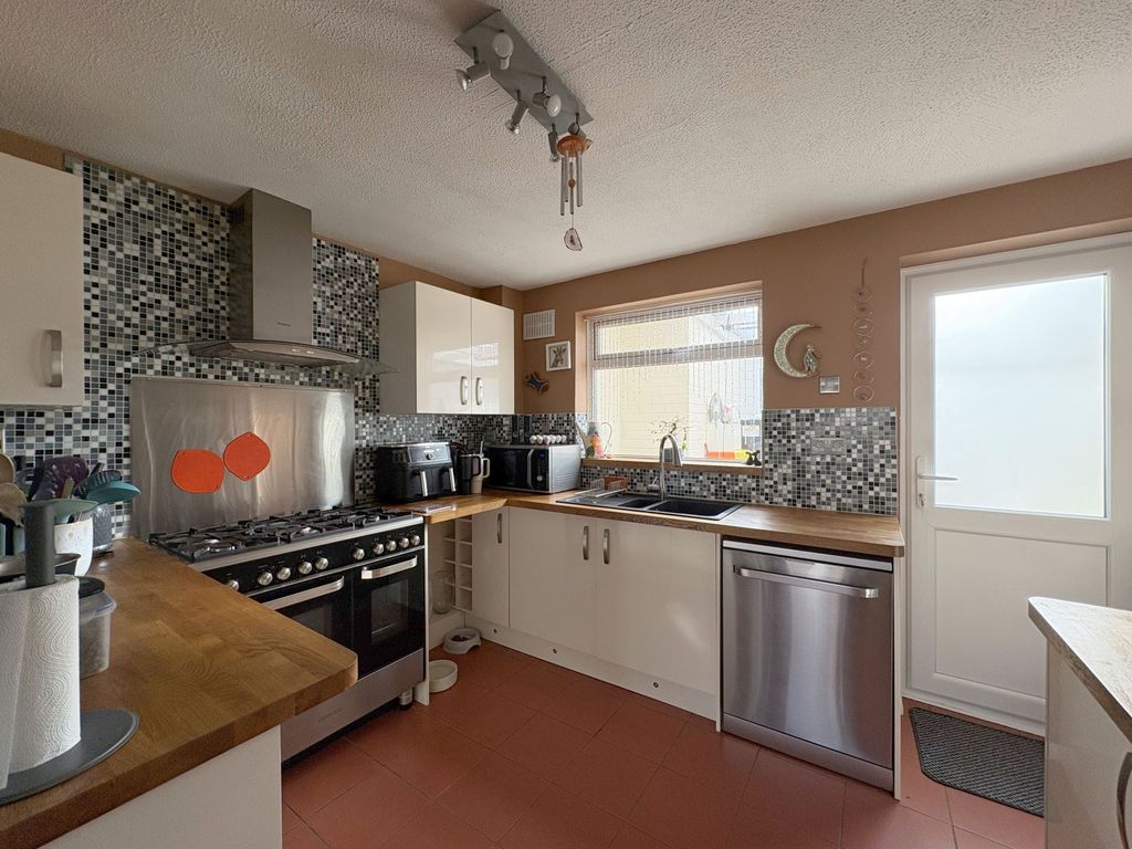 Property photo 3 of 23 Gallery