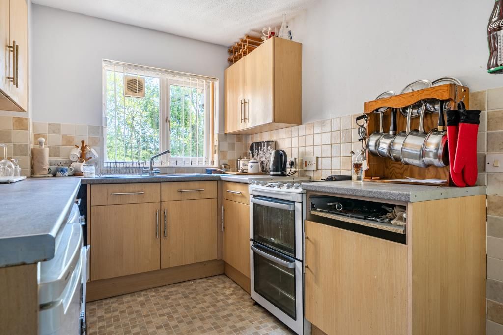 Property photo 2 of 20 Kitchen