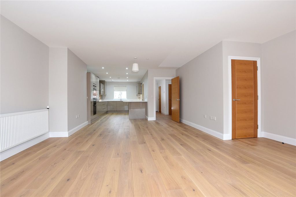 Property photo 2 of 8 Reception Room