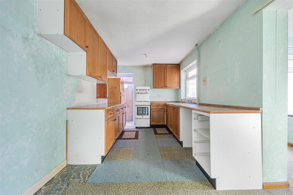 Property photo 3 of 14