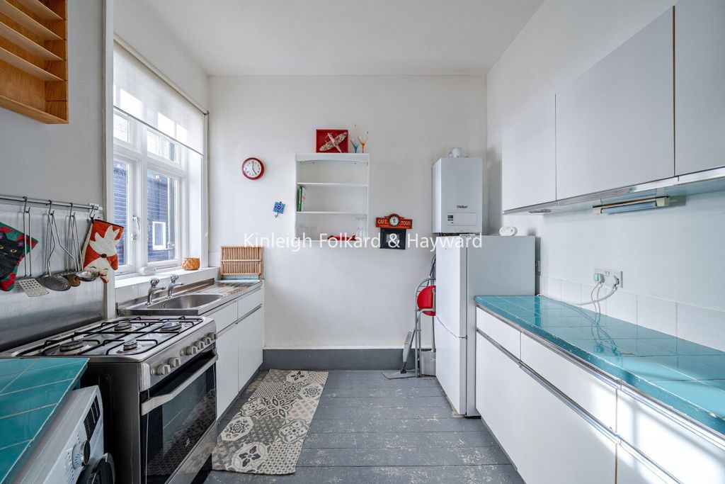 Property photo 3 of 18 Picture No. 13