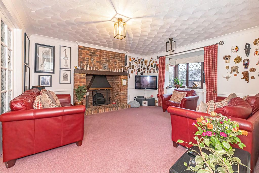 Property photo 2 of 16