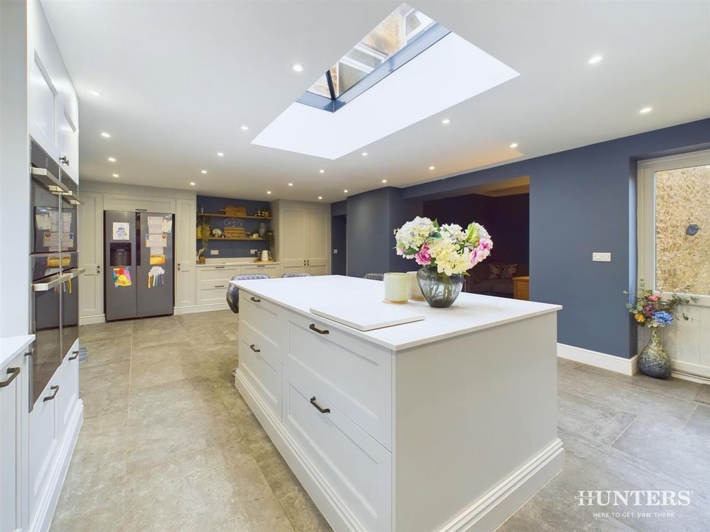 Property photo 1 of 45 Cam03792G0-Pr0155-Still029.Jpg