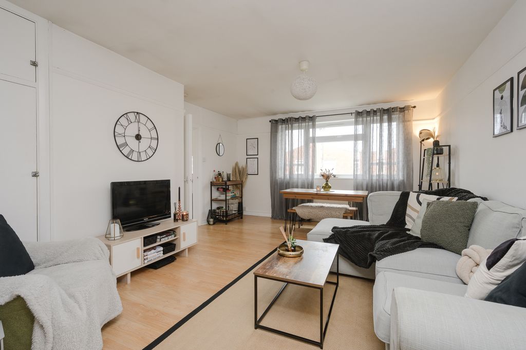 Property photo 1 of 10 Picture No. 01