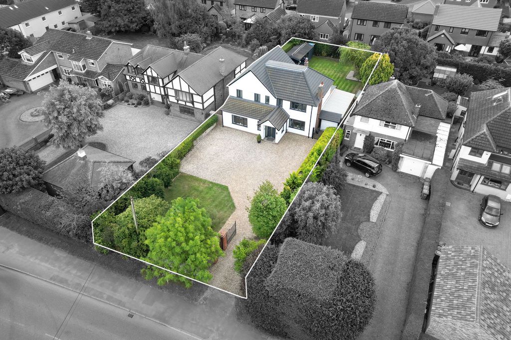 Property photo 2 of 13