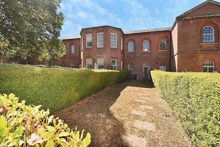 Property photo 3 of 12