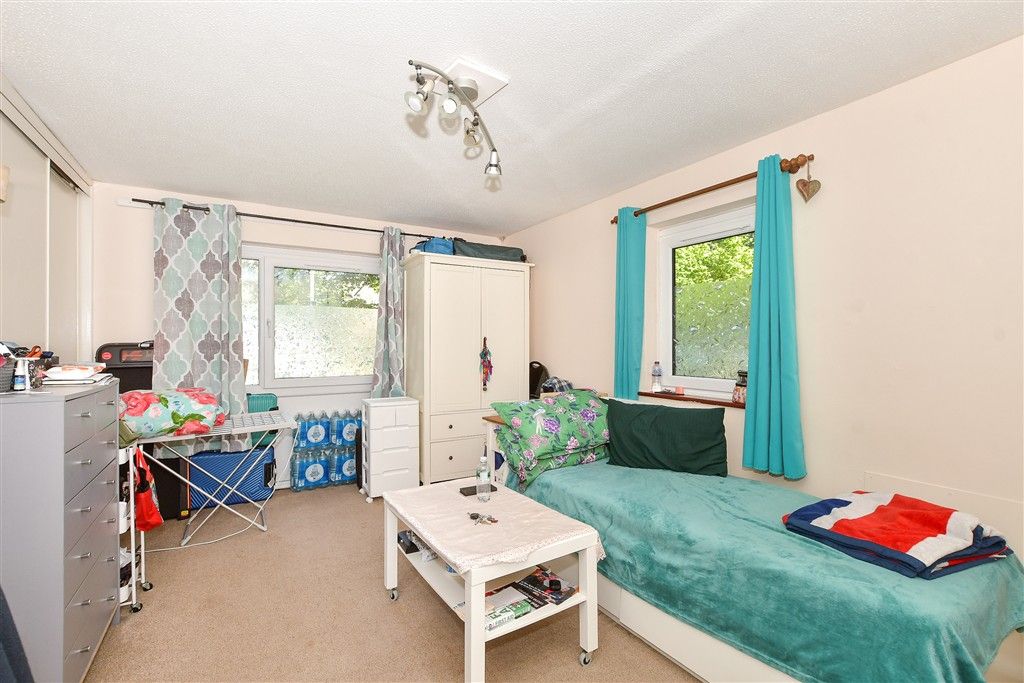 Property photo 1 of 9 Living Room