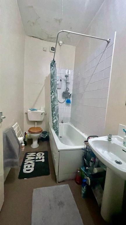 Property photo 3 of 8 889Bf8Cf-c973-4d20-A086-A7B9B642Aeed