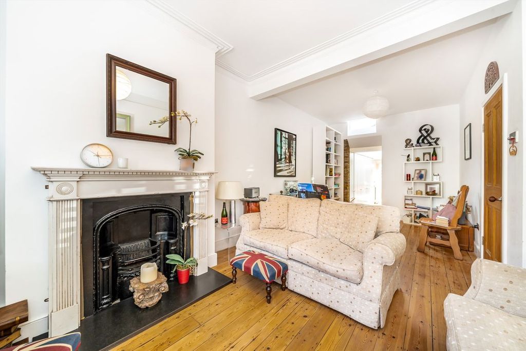 Property photo 2 of 9