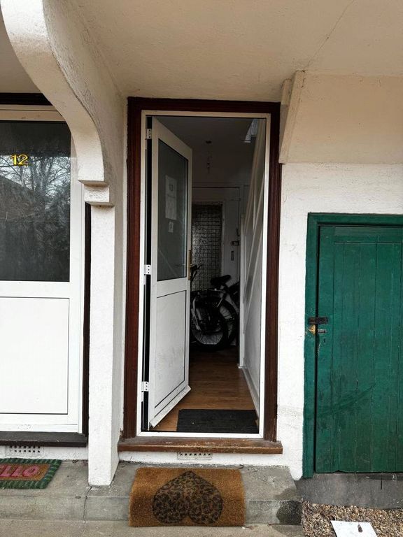 Property photo 3 of 40 Picture No. 03