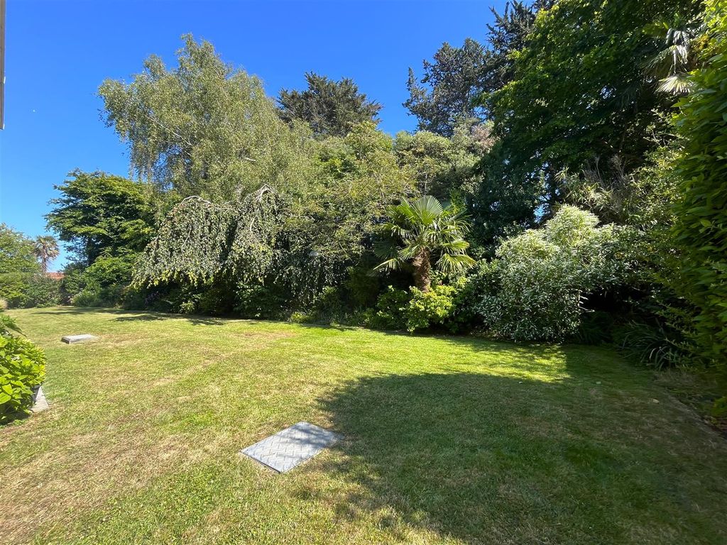 Additional image 11 of 2 bed flat for saleBincleaves Road, Rodwell DT4