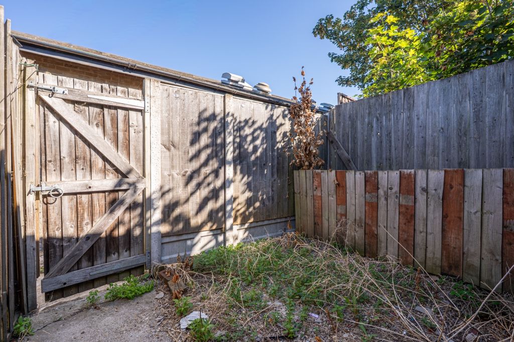 Property photo 3 of 13 5281292