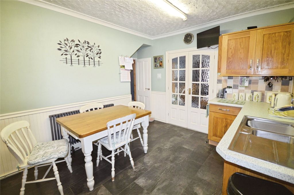 Property photo 2 of 23 Kitchen/Dining Room
