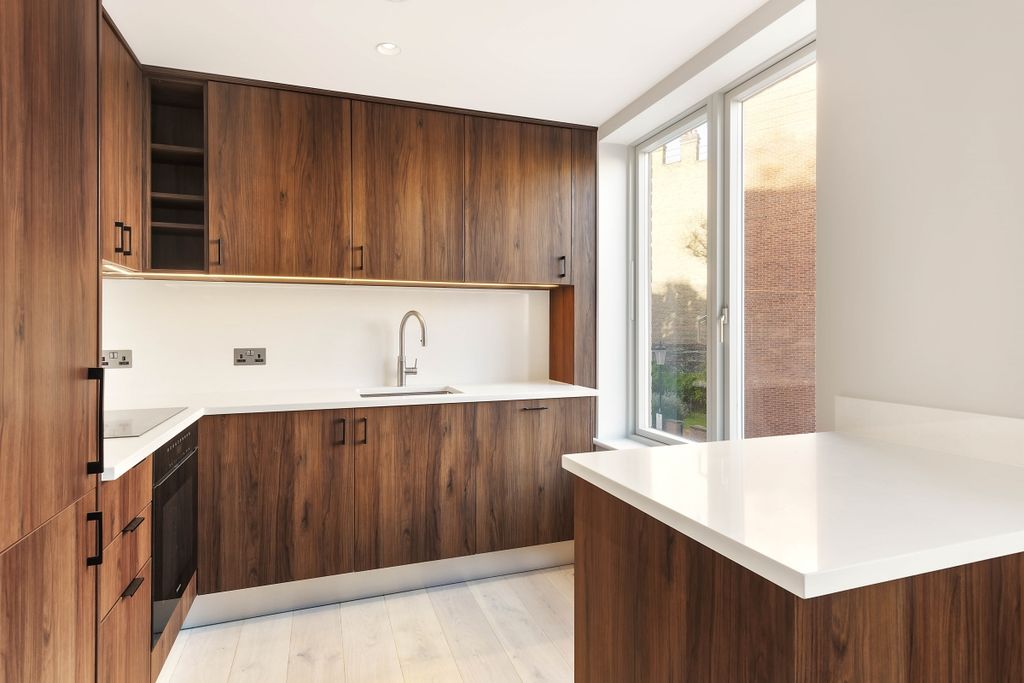 Property photo 3 of 6 Dilke Street