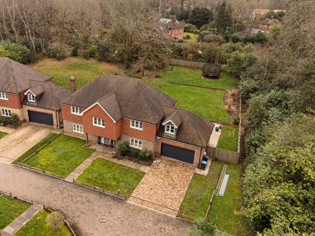 Property photo 1 of 42