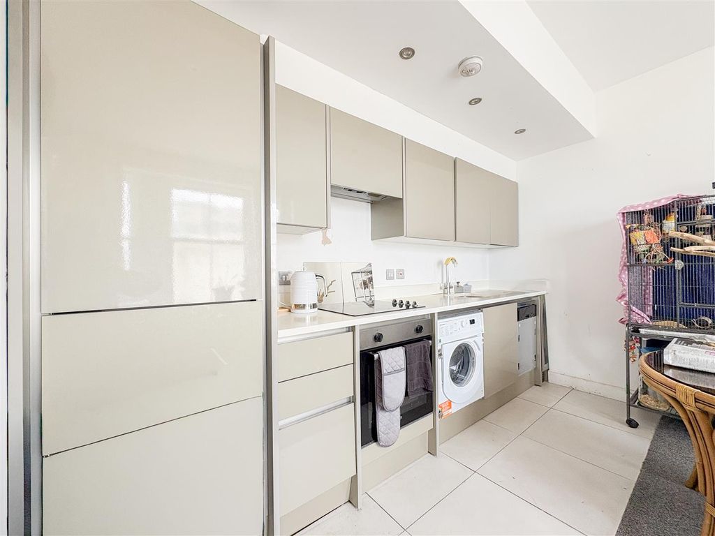 Property photo 3 of 14 Kitchen/Living