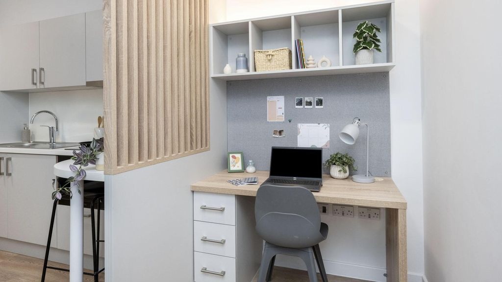 Property photo 3 of 15