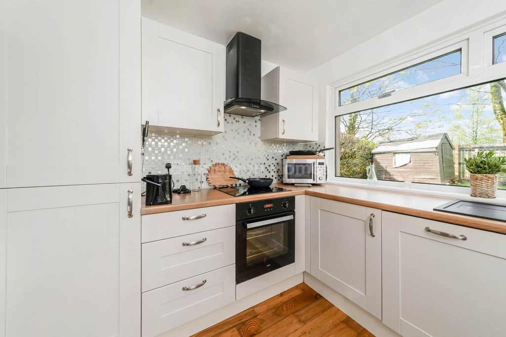 Property photo 3 of 15