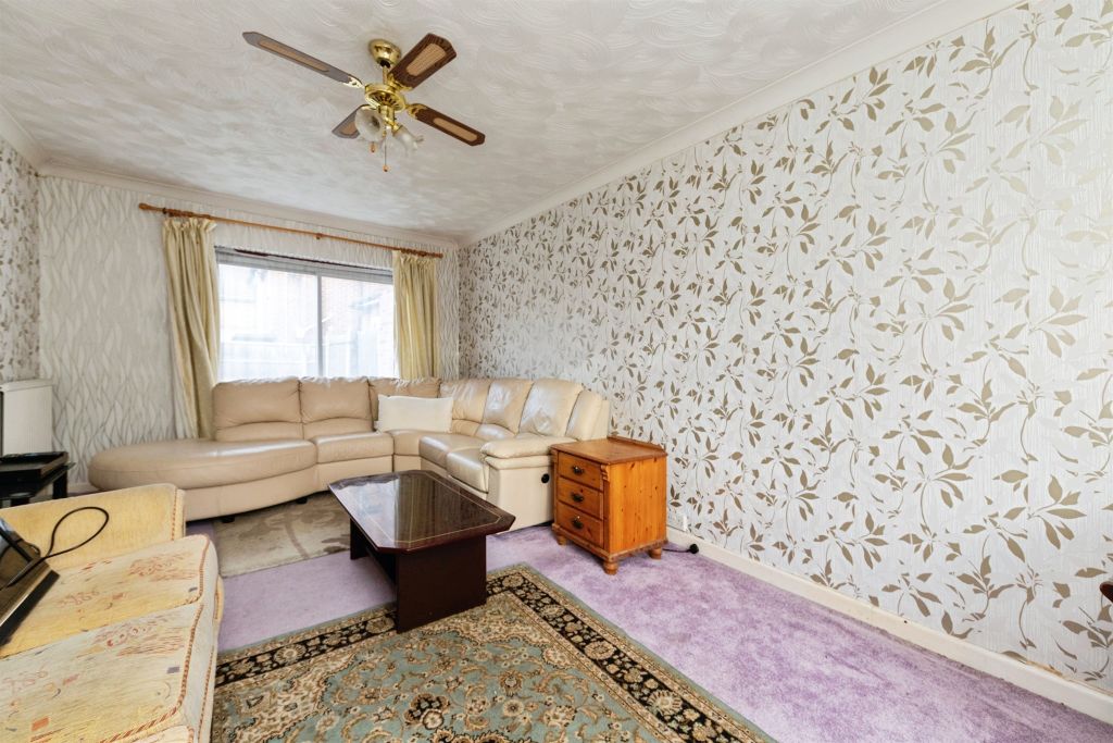 Property photo 3 of 18