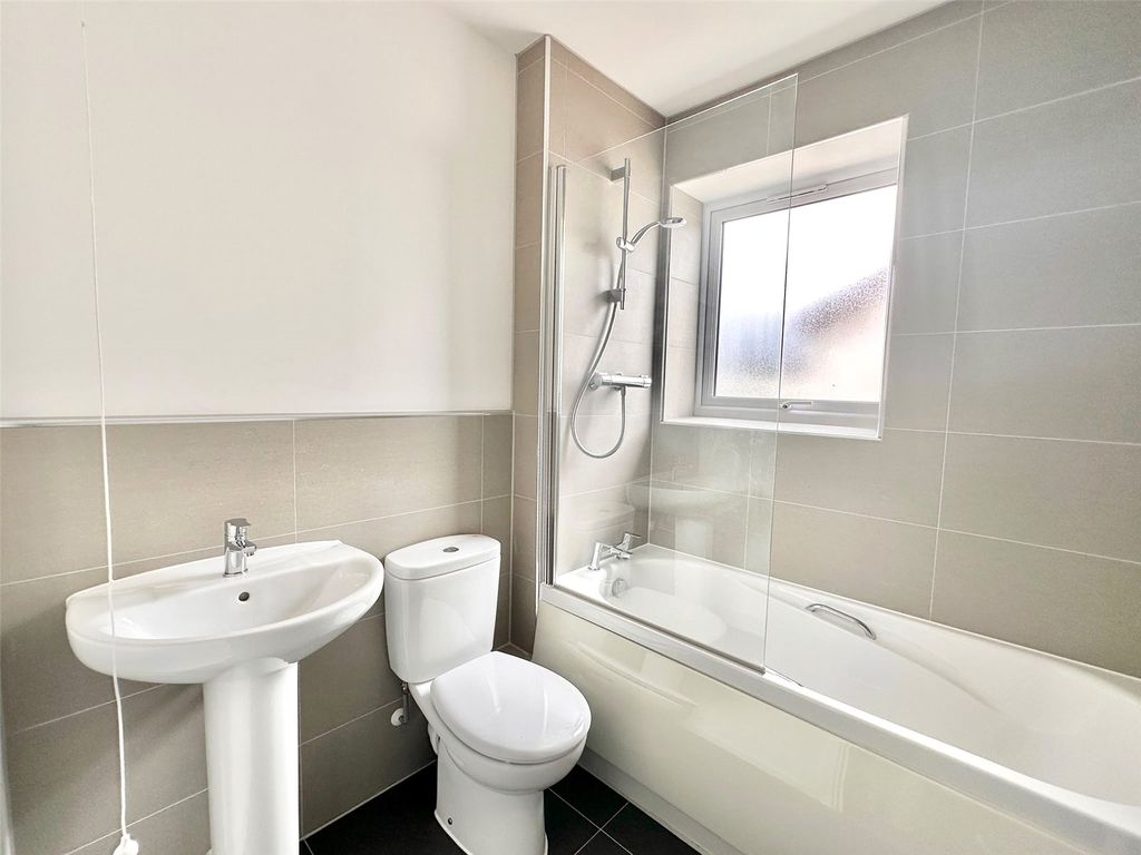 Property photo 3 of 17 Picture No. 16