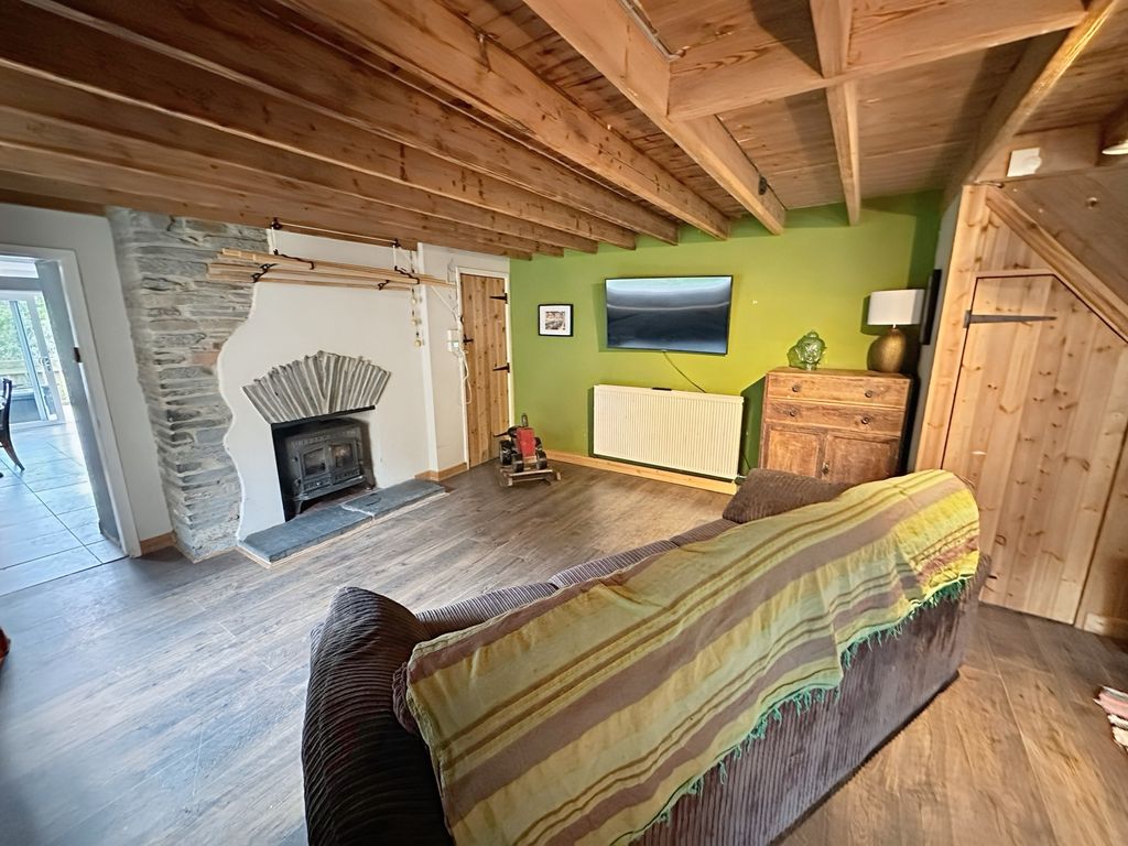 Property photo 3 of 24 Lounge/Diner