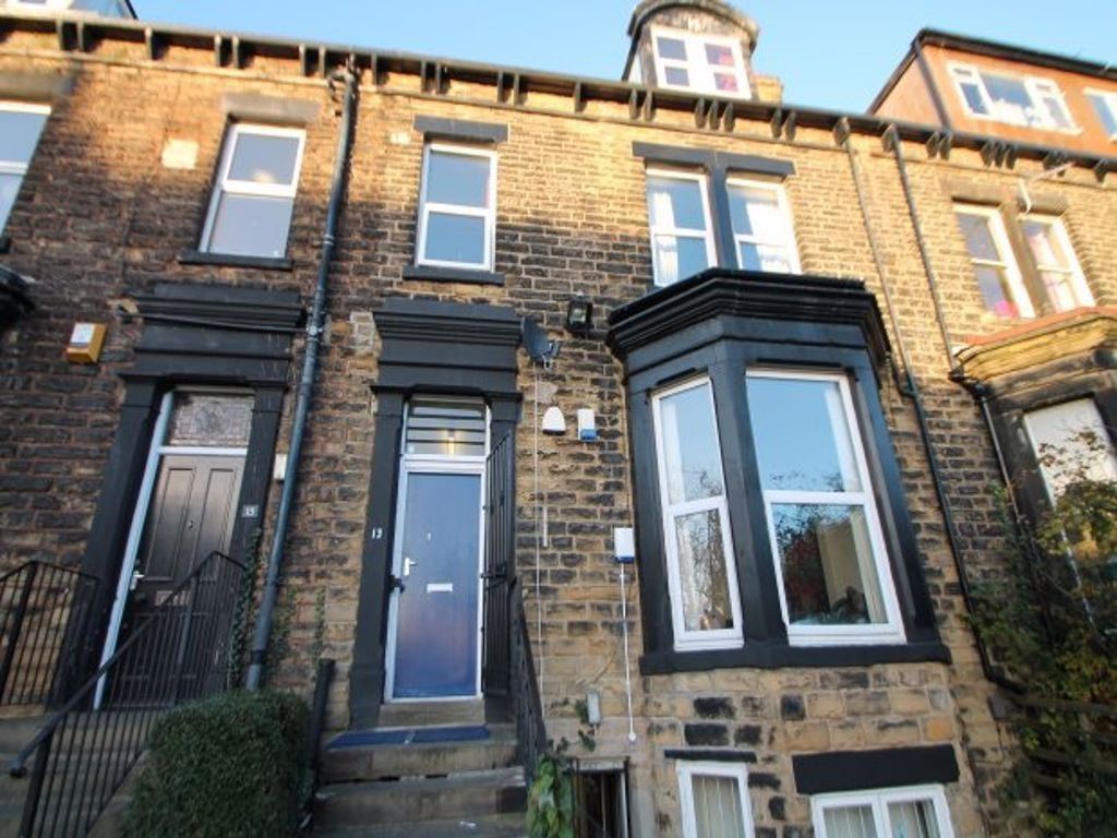 Property photo 1 of 12 A Charming Traditional Terraced House With A Stone...