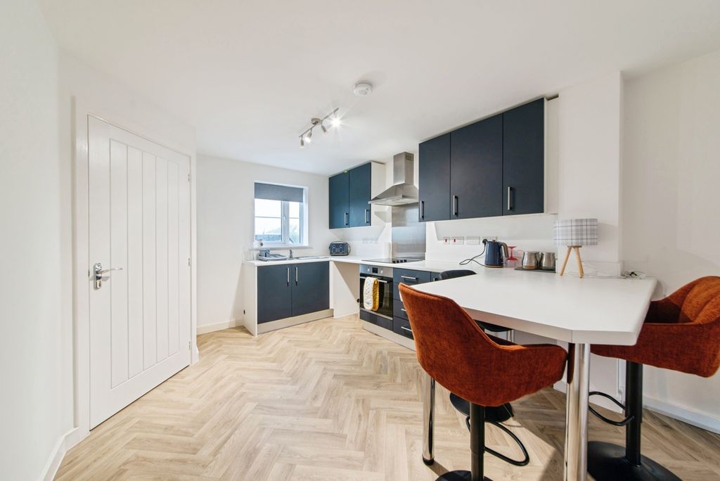 Property photo 3 of 20 Pbox-Img.Jpg