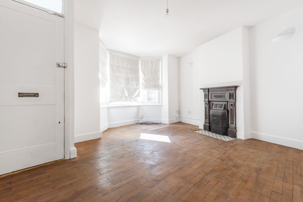 Property photo 3 of 17 Reception Room
