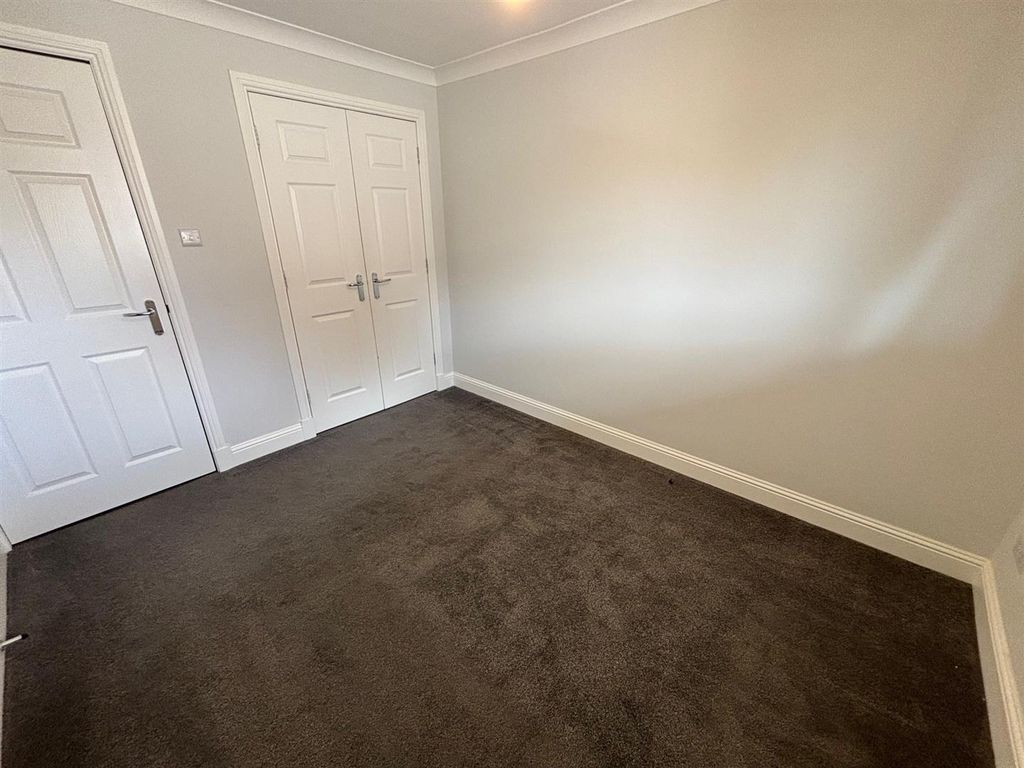 Property photo 2 of 8 2m.Jpg