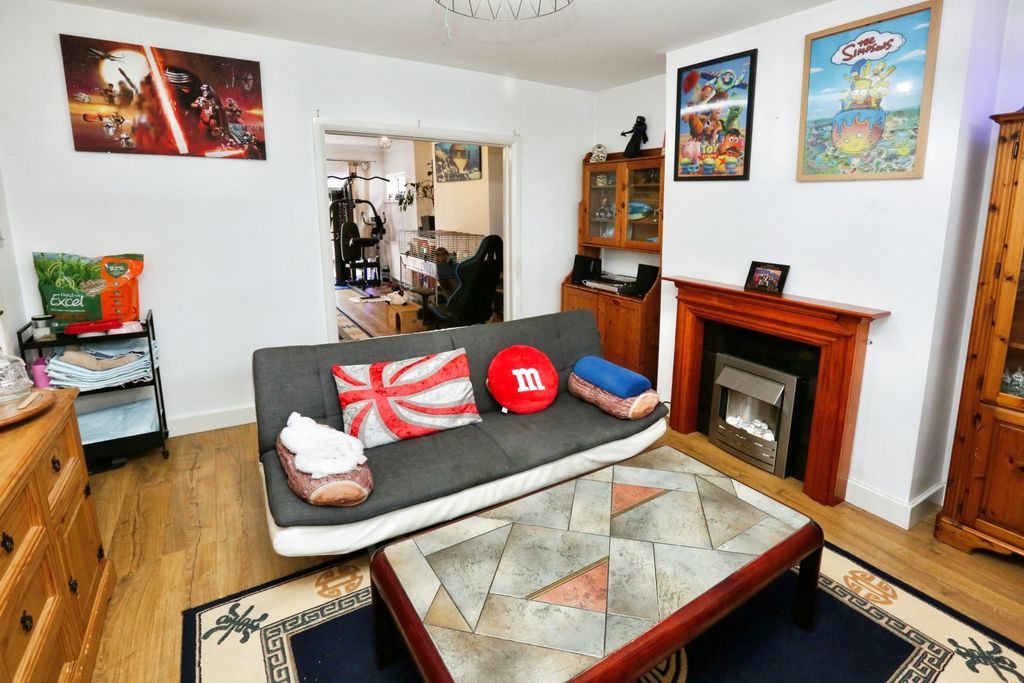 Property photo 3 of 22