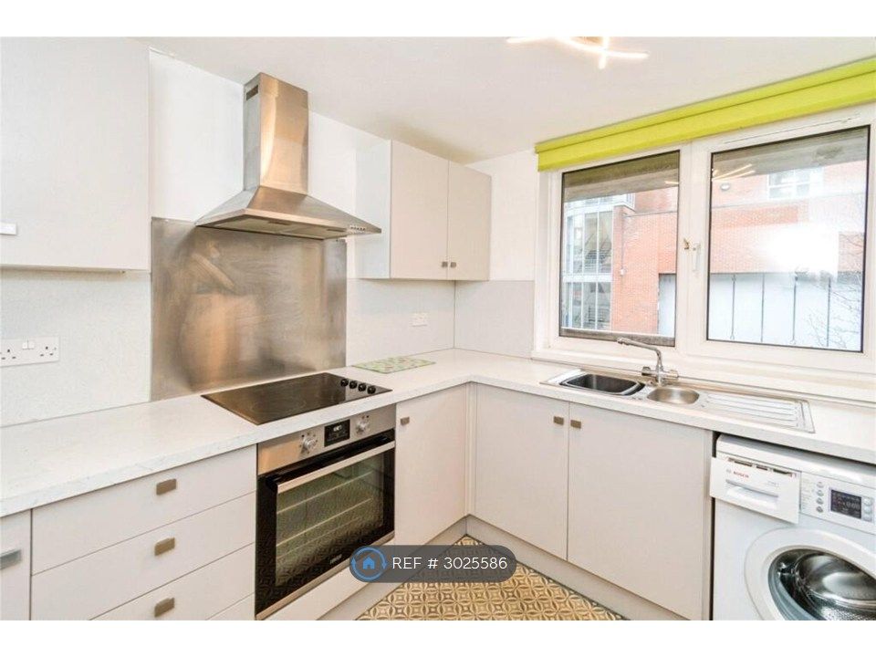 Property photo 2 of 9 Kitchen